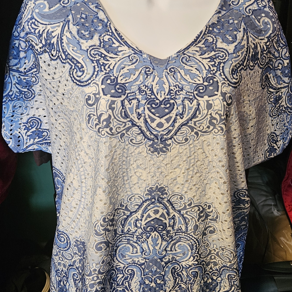 Christopher & Banks Cream Boxy Blouse with Graphic Lace
